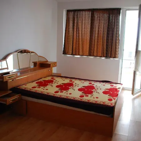 Mercury One Bedroom Center Family Apartament *